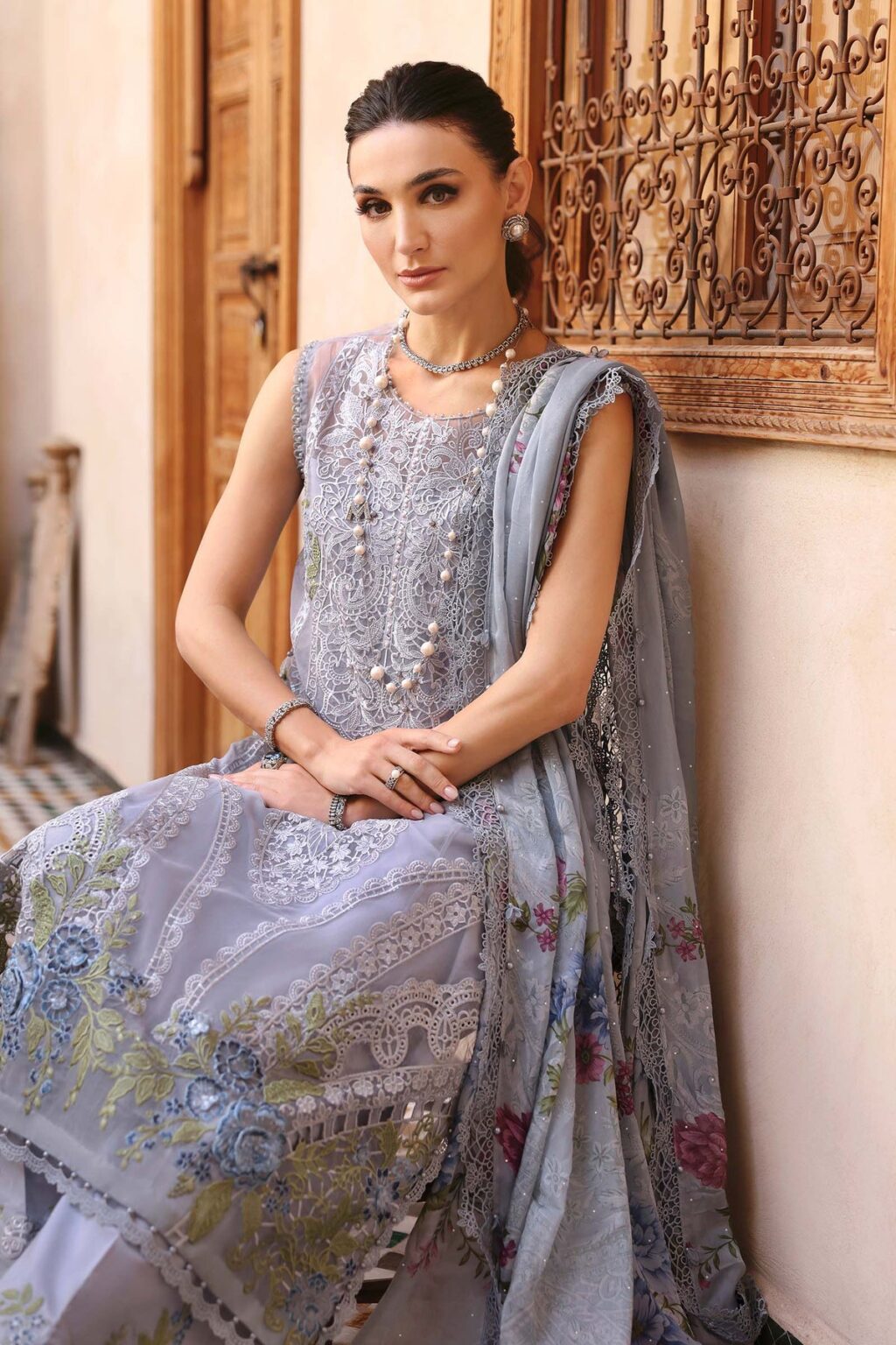 MARIA B Luxury Lawn 2025 | D-2509-B IQ (GZ-402)